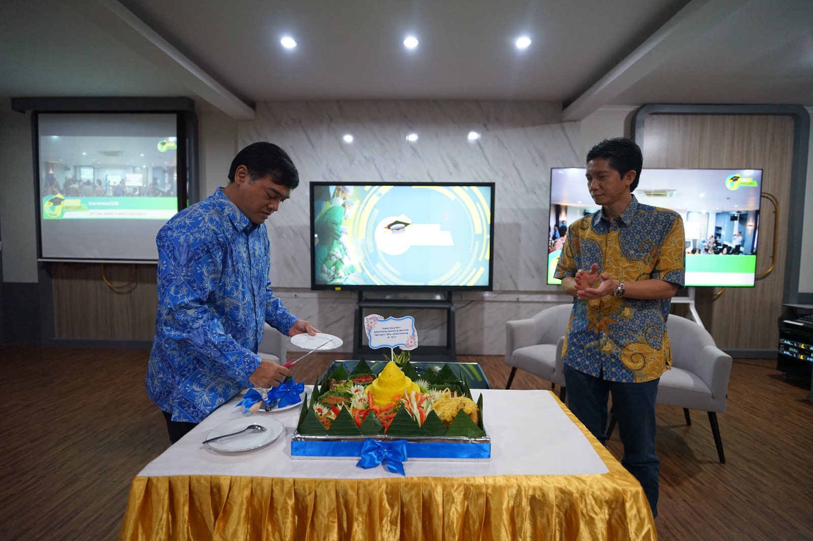 Pemotongan Tumpeng