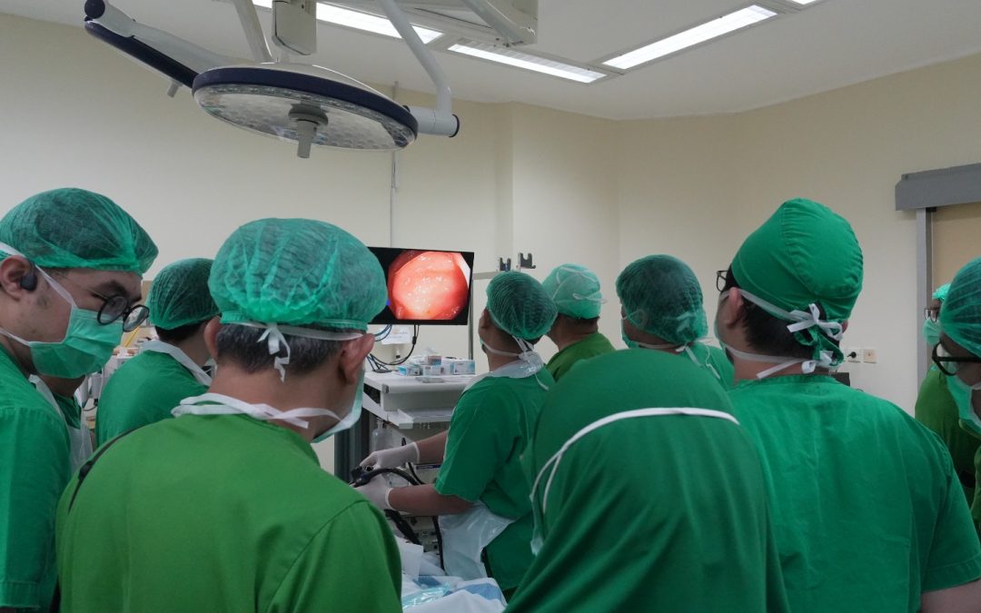 Kolaborasi Internasional Bedah: Profesor UKM Malaysia Perkuat Ilmu Bedah di RSND dan FK Undip