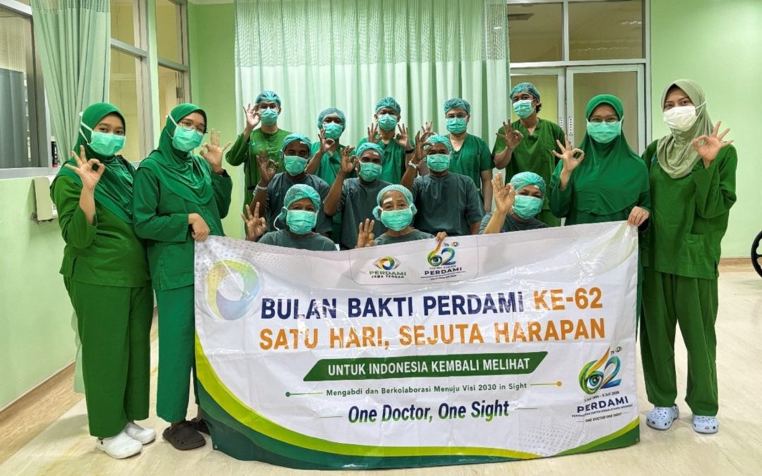 Dalam Rangka Bulan Bakti PERDAMI, Rumah Sakit Nasional Diponegoro dan PERDAMI Jawa Tengah Sukses Gelar Bakti Sosial Operasi Katarak Gratis